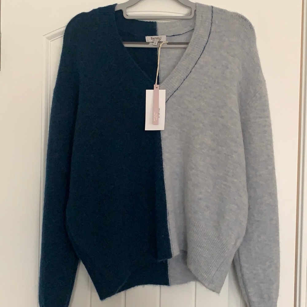 Bartolini two-toned sweater